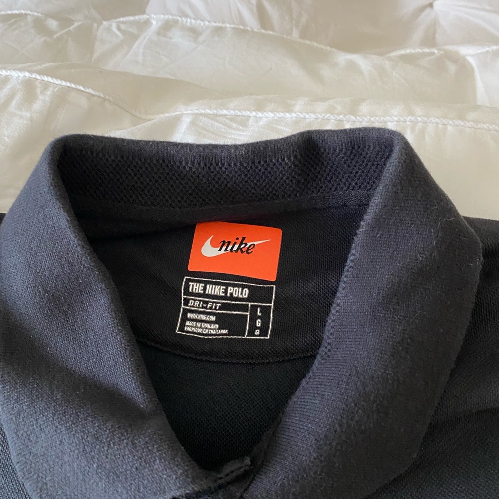 Mens Nike Polo Shirt. - Picture 2 of 4